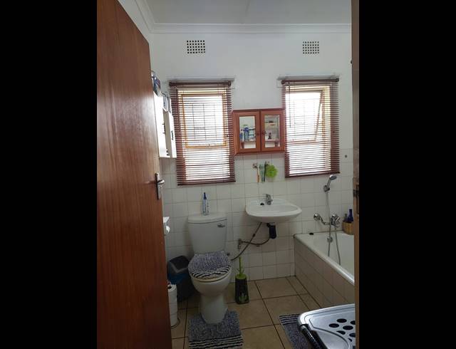 3 BEDROOM HOUSE FOR SALE IN VANDERBIJLPARK SE 6